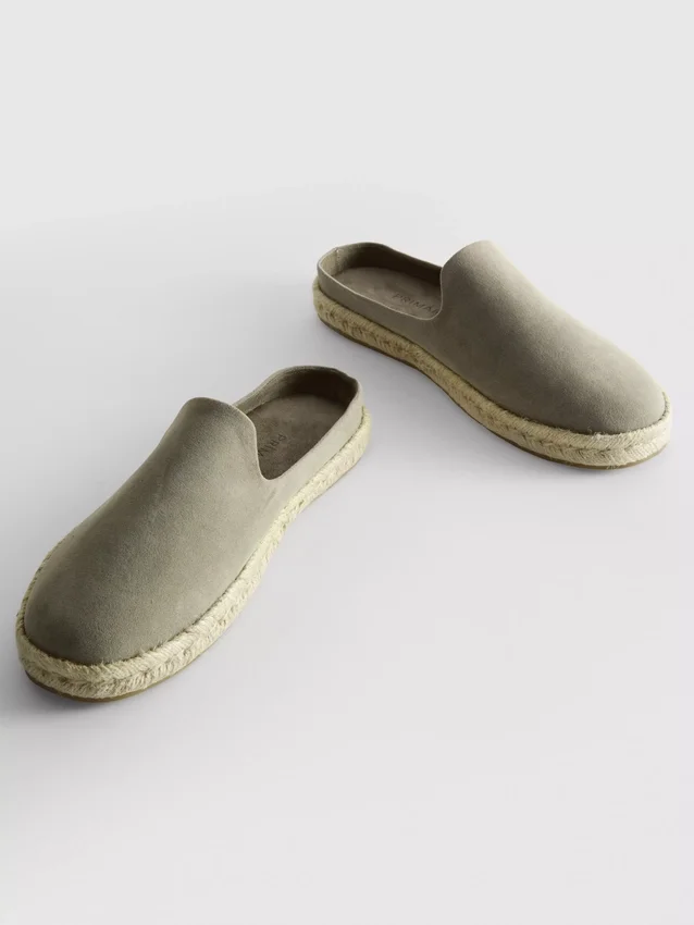 Slip-on mule shoes