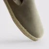 Slip-on mule shoes