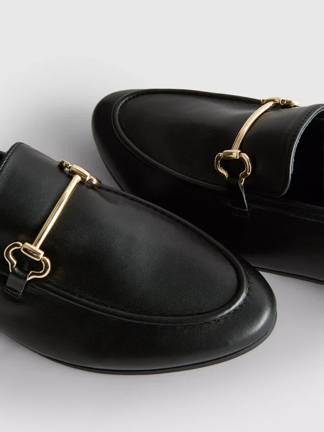 Snaffle detail loafers