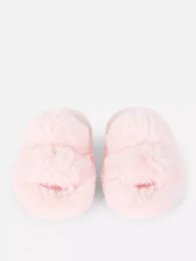 Soft strap slippers