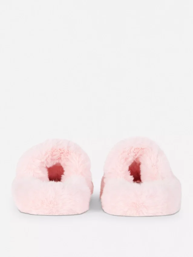 Soft strap slippers