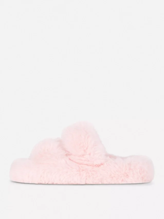 Soft strap slippers