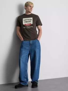 Southern comfort graphic t-shirt