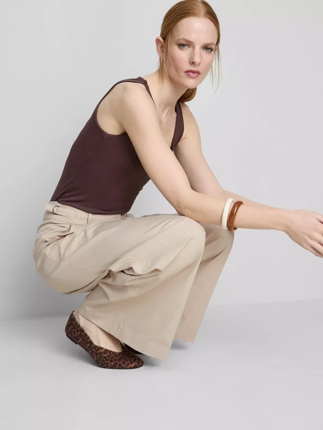 Square neck tank