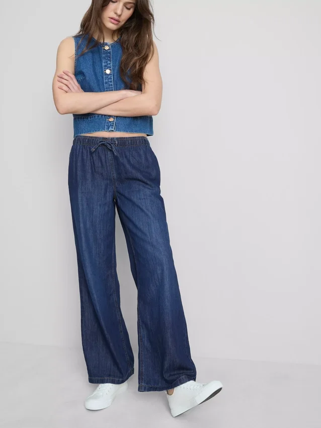 Straight-leg denim joggers