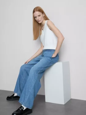 Straight-leg denim joggers