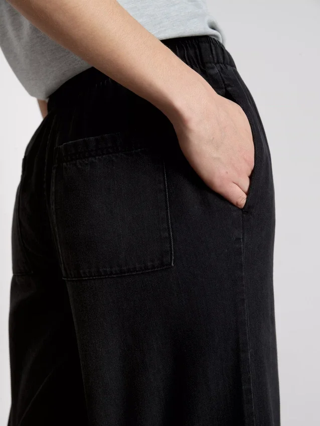 Straight-leg denim joggers