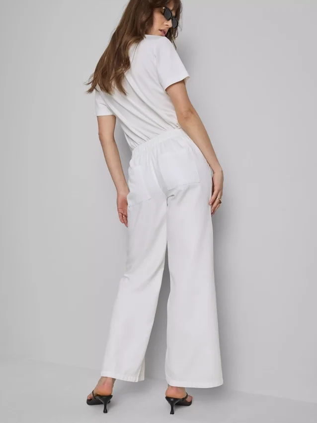 Straight-leg denim joggers