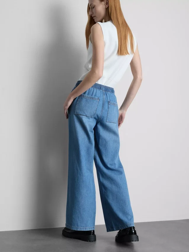 Straight-leg denim joggers