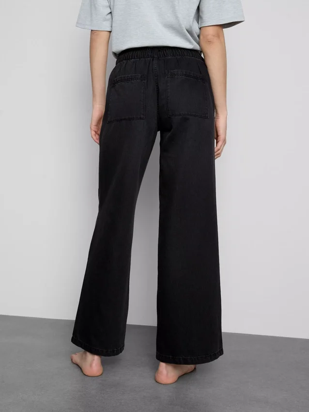 Straight-leg denim joggers