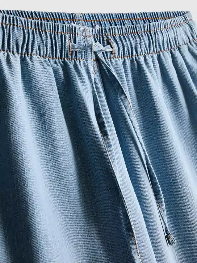 Straight-leg denim joggers