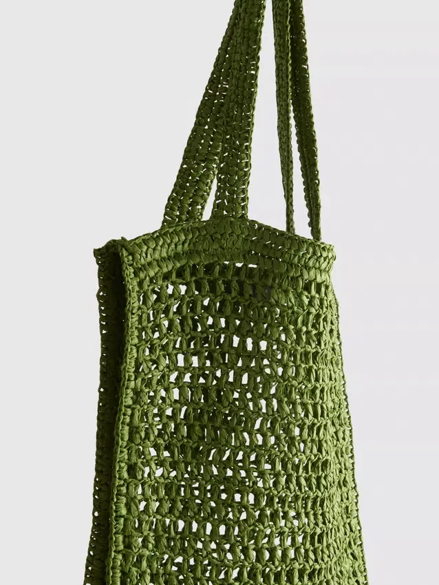 Straw shopper