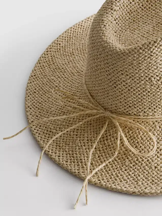 Straw trim beach hat