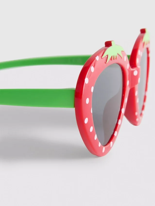 Strawberry frame sunglasses