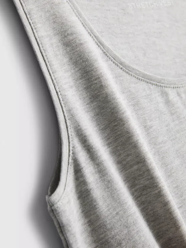 Stretch scoop neck tank