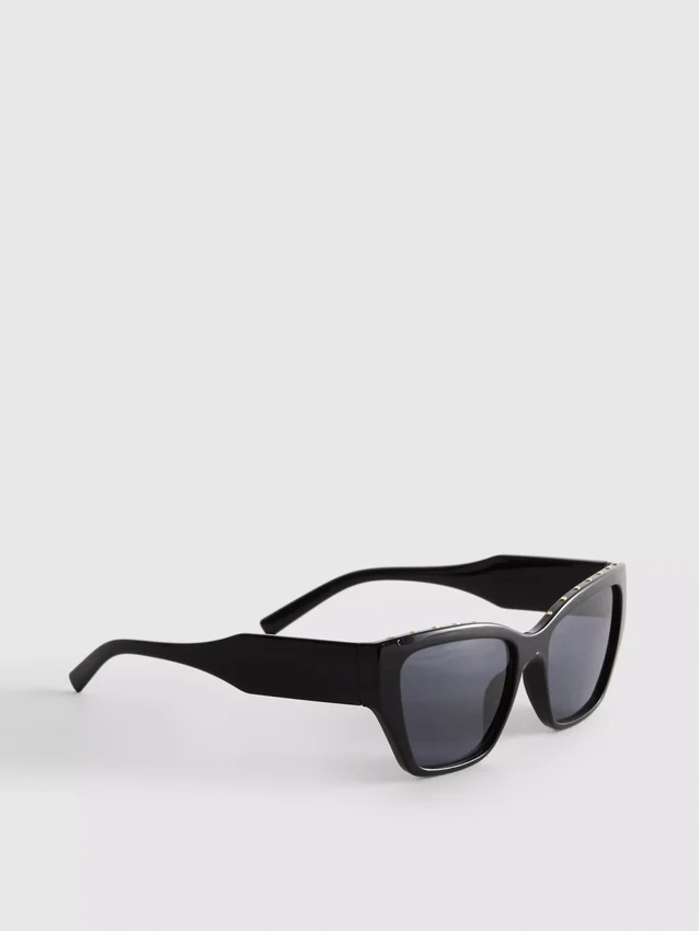 Studded cat-eye sunglasses