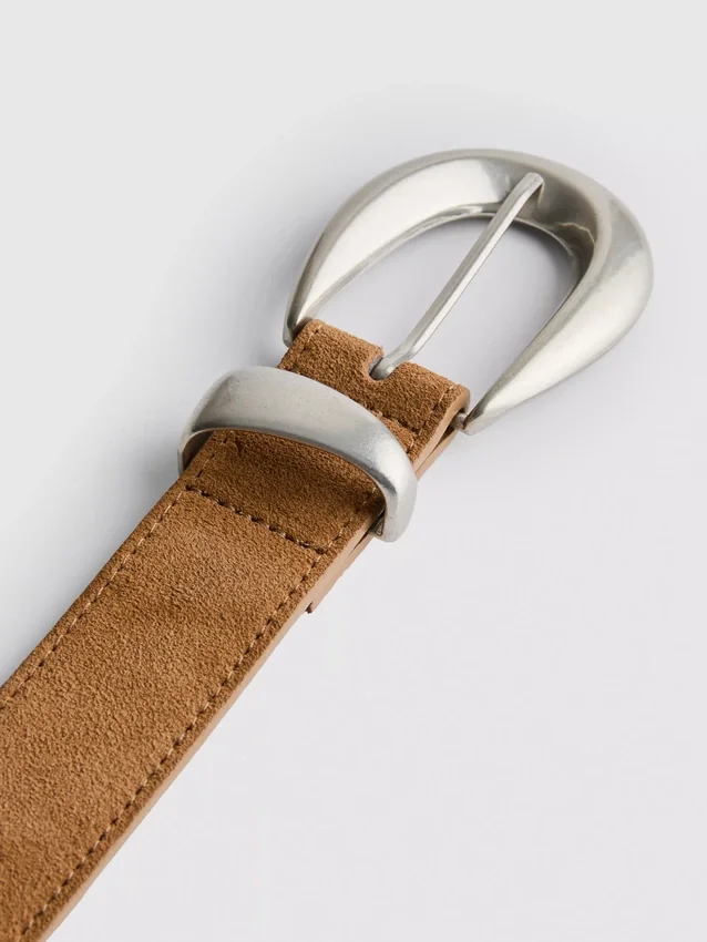 Suede buckle belt