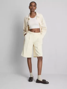 Super soft scoopneck crop top