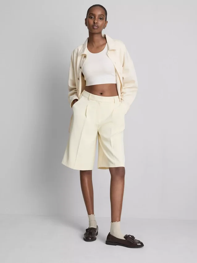 Super soft scoopneck crop top