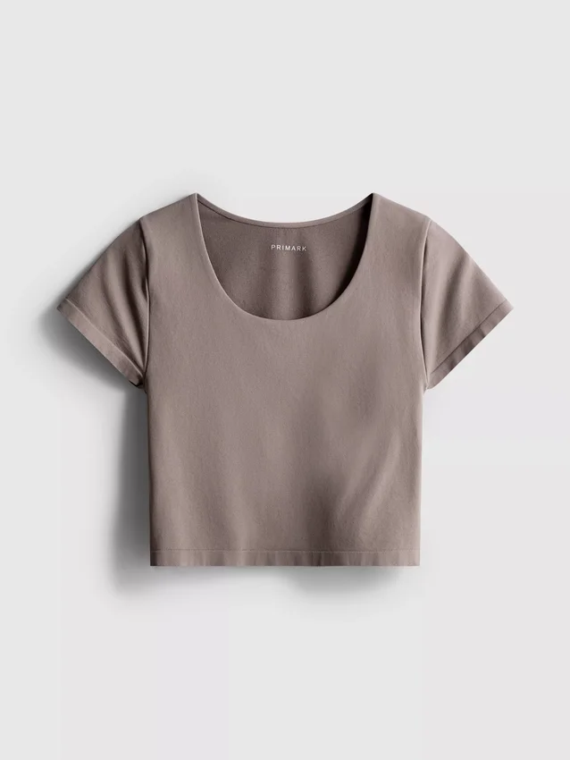 Super soft scoopneck crop top