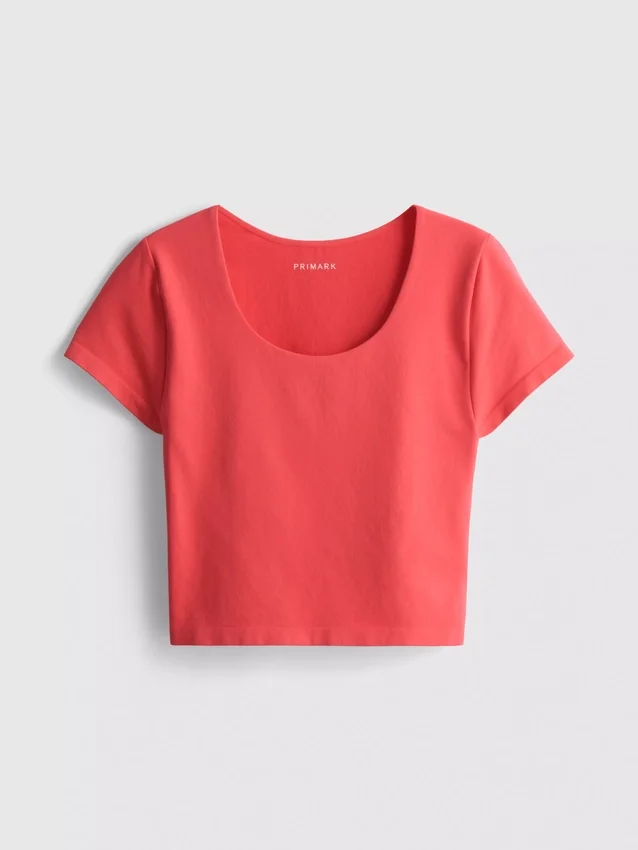 Super soft scoopneck crop top
