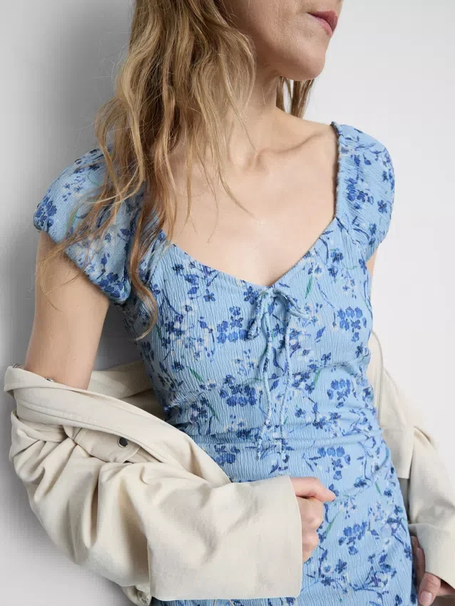 Sweetheart crinkle midi dress