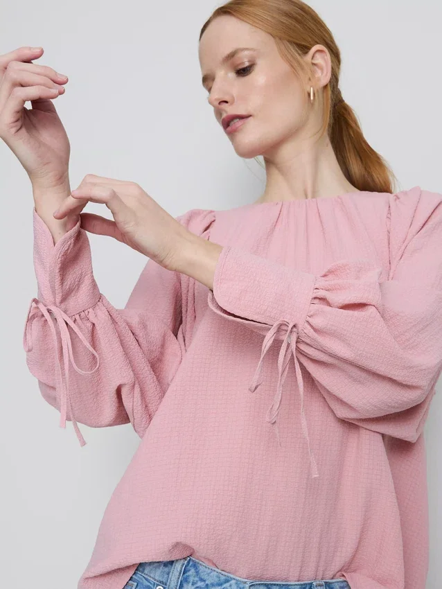 Textured balloon-sleeve blouse