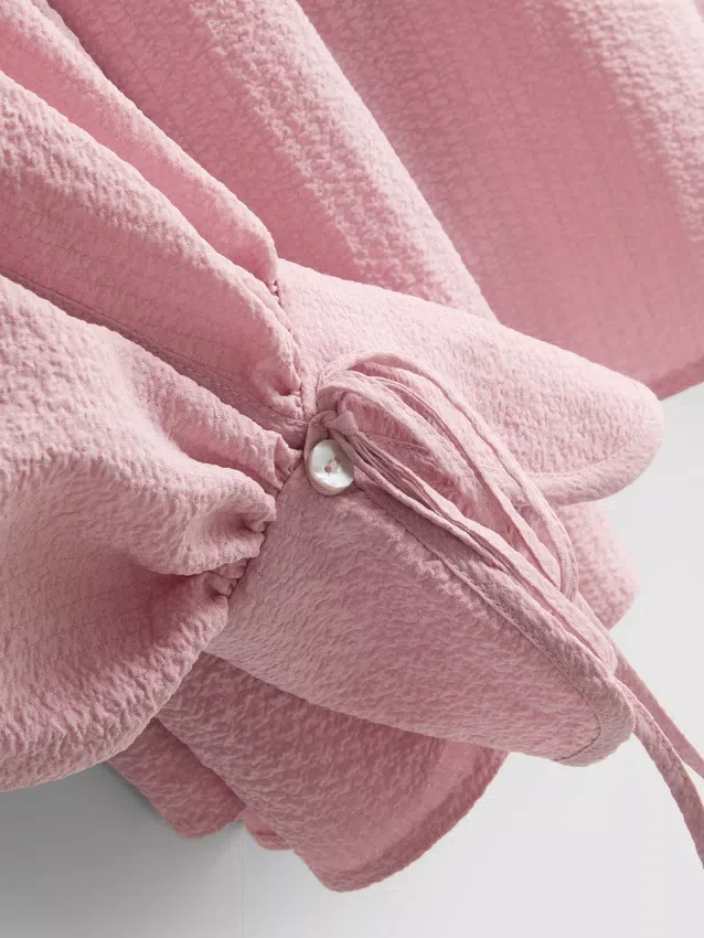 Textured balloon-sleeve blouse