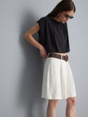 Textured belted bermuda shorts