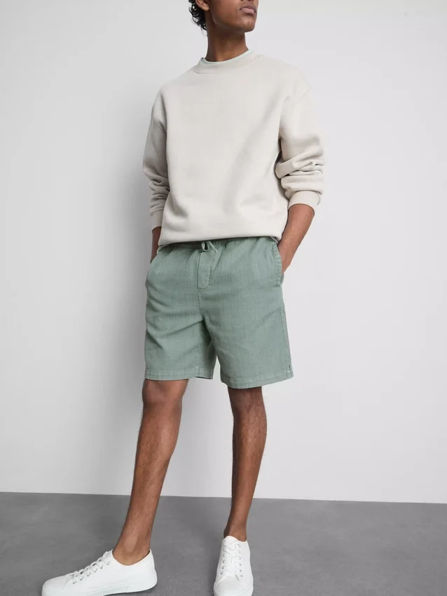Textured drawstring shorts