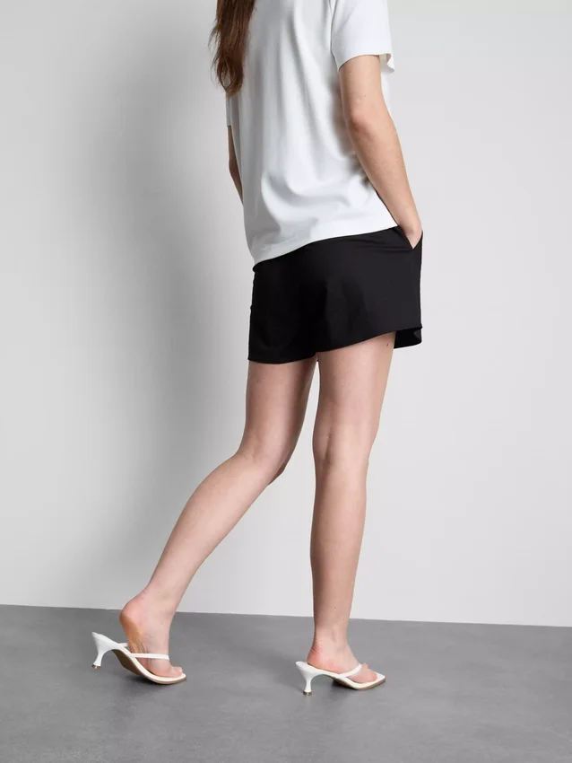 Textured drawstring shorts