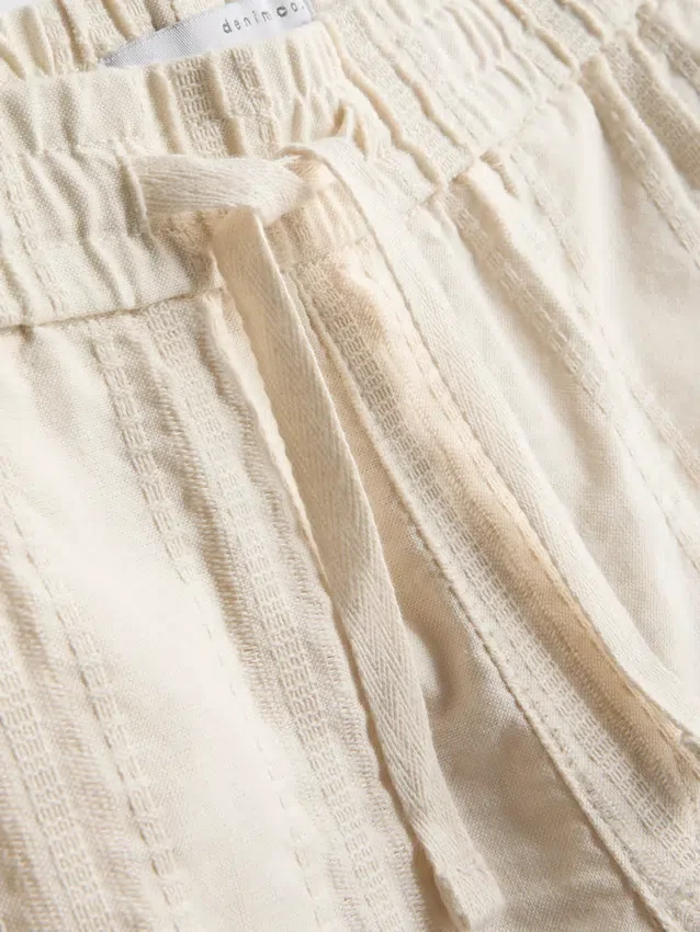 Textured drawstring shorts
