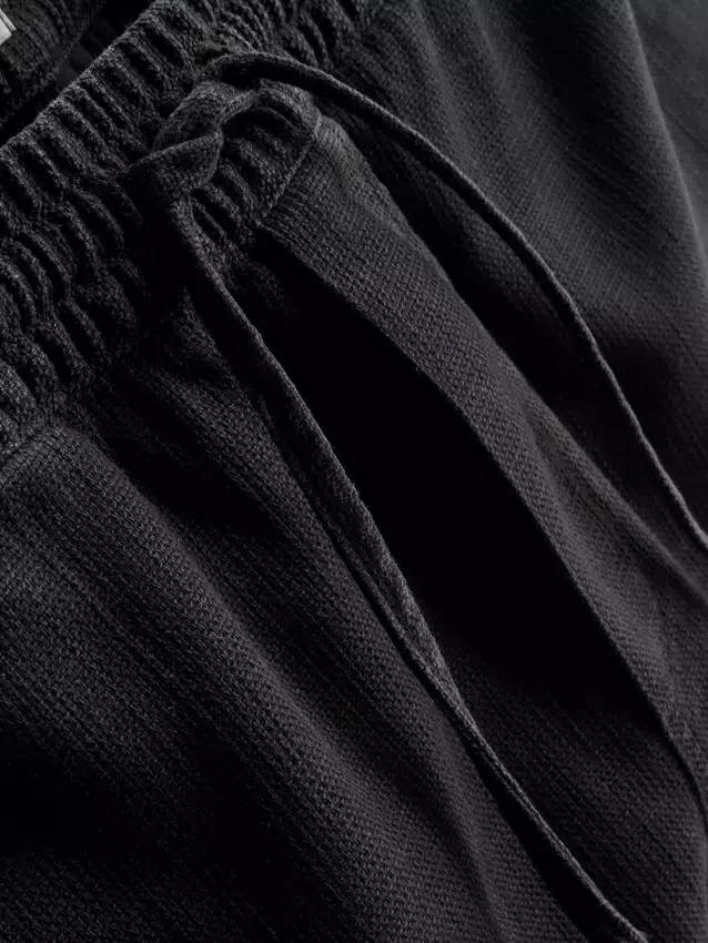 Textured drawstring shorts