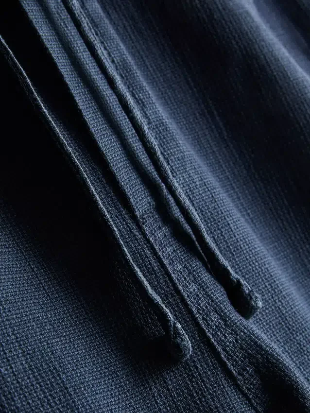 Textured drawstring shorts