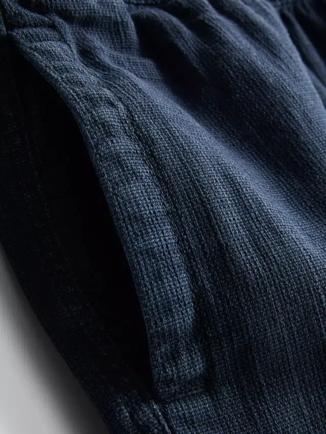 Textured drawstring shorts