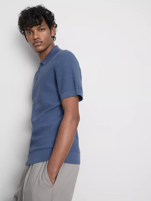 Textured knitted polo shirt