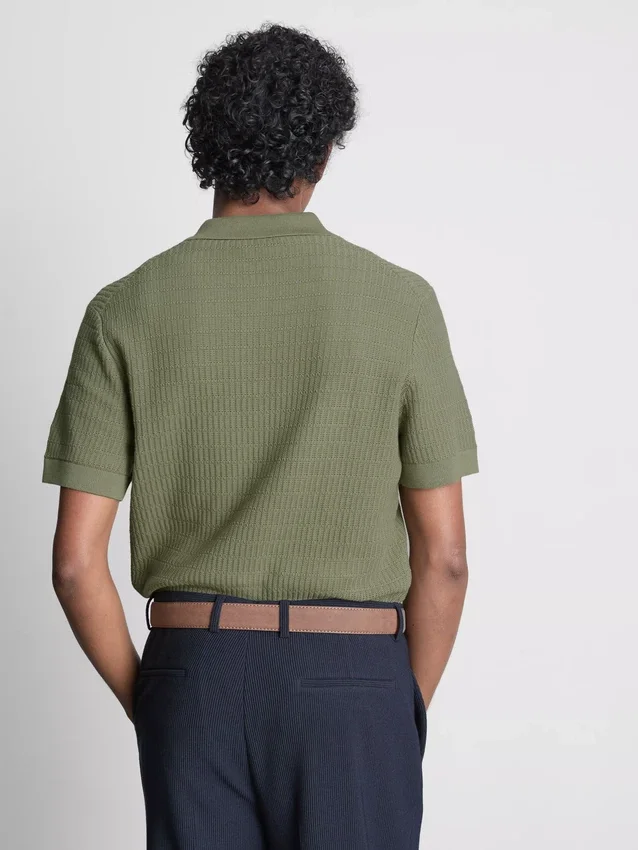 Textured knitted polo shirt