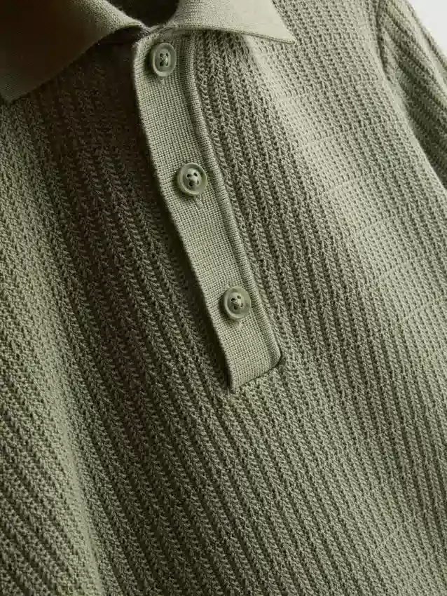 Textured knitted polo shirt