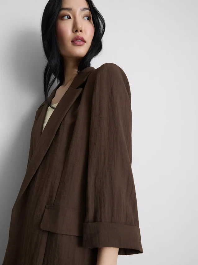 Textured notched lapel blazer