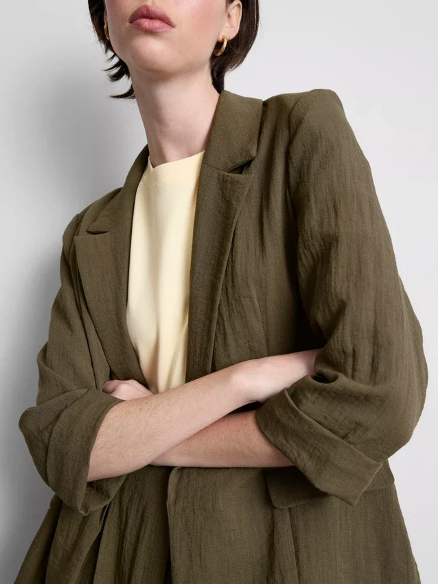 Textured notched lapel blazer