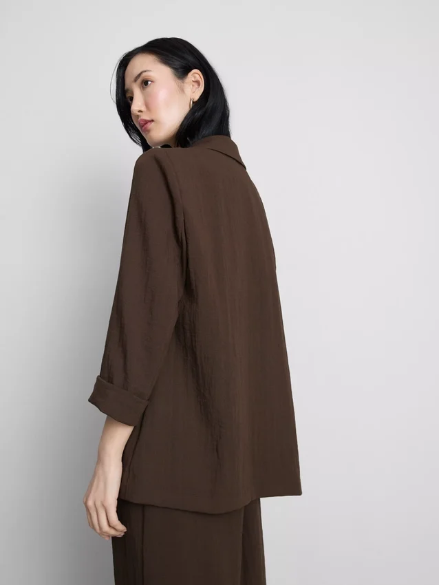 Textured notched lapel blazer