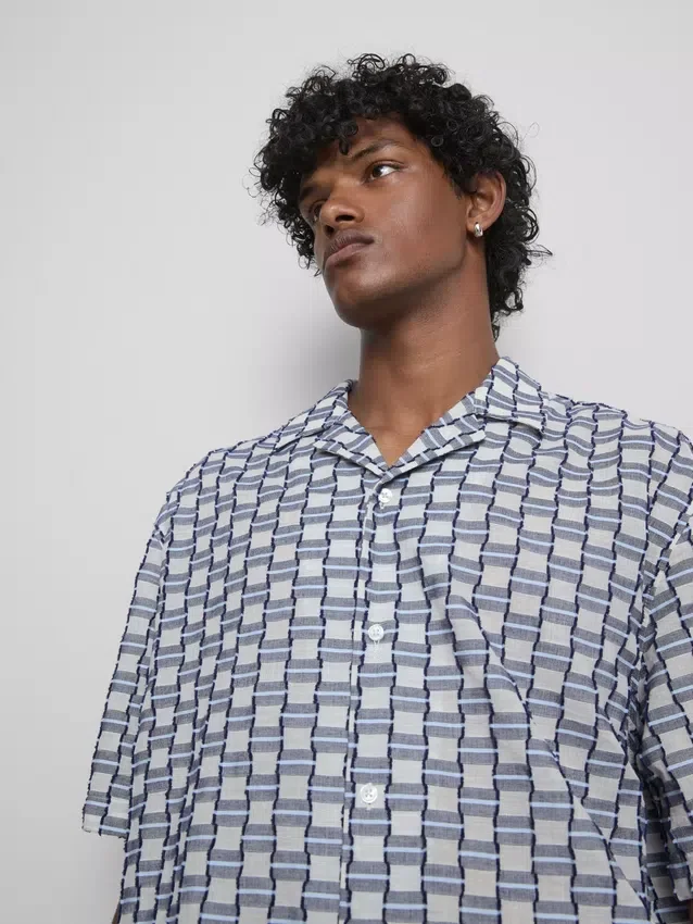 Textured revere shirt