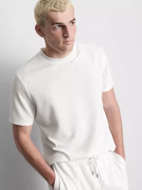 Textured short sleeve t-shirt