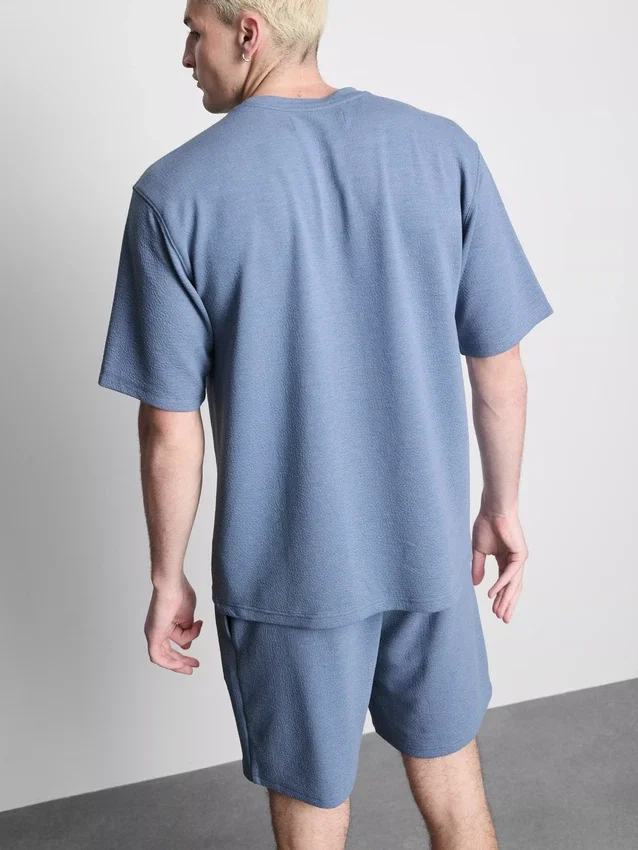 Textured short sleeve t-shirt
