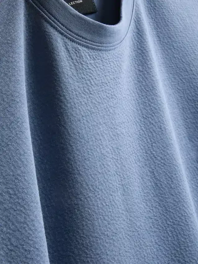 Textured short sleeve t-shirt