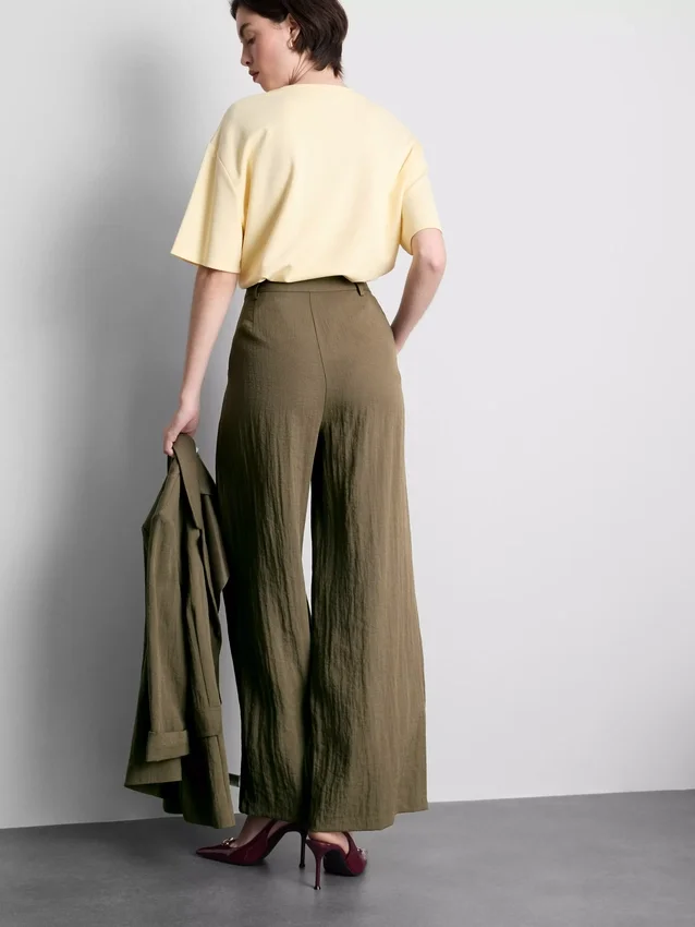 Textured slouchy mid-rise pants