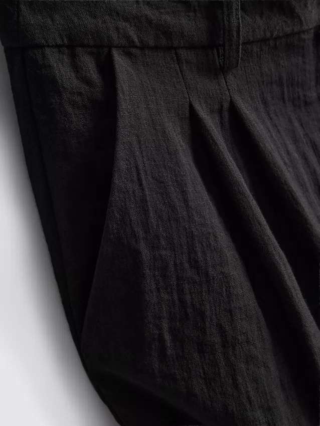 Textured slouchy mid-rise pants
