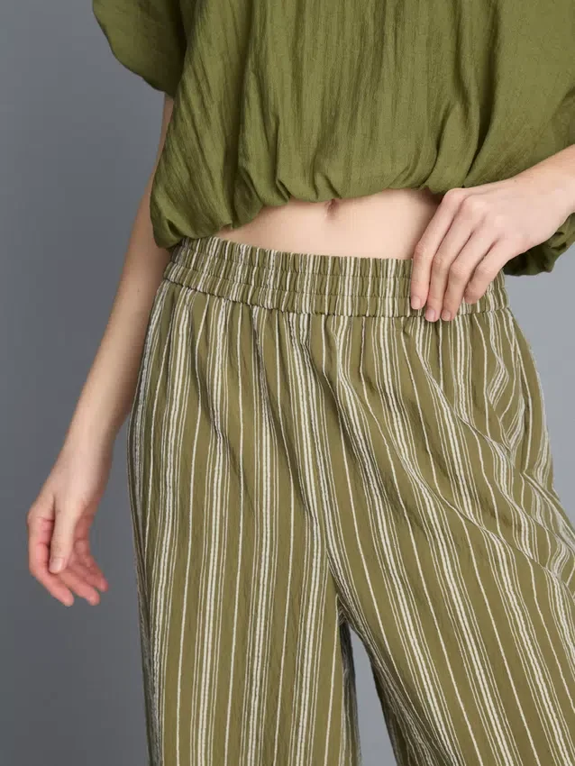 Textured stripe wide leg pants