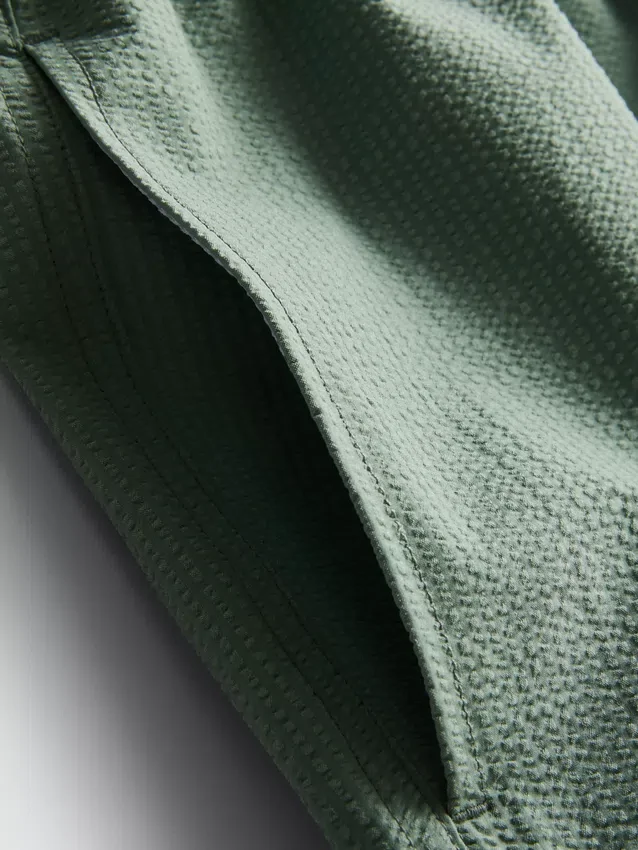 Textured swimming shorts