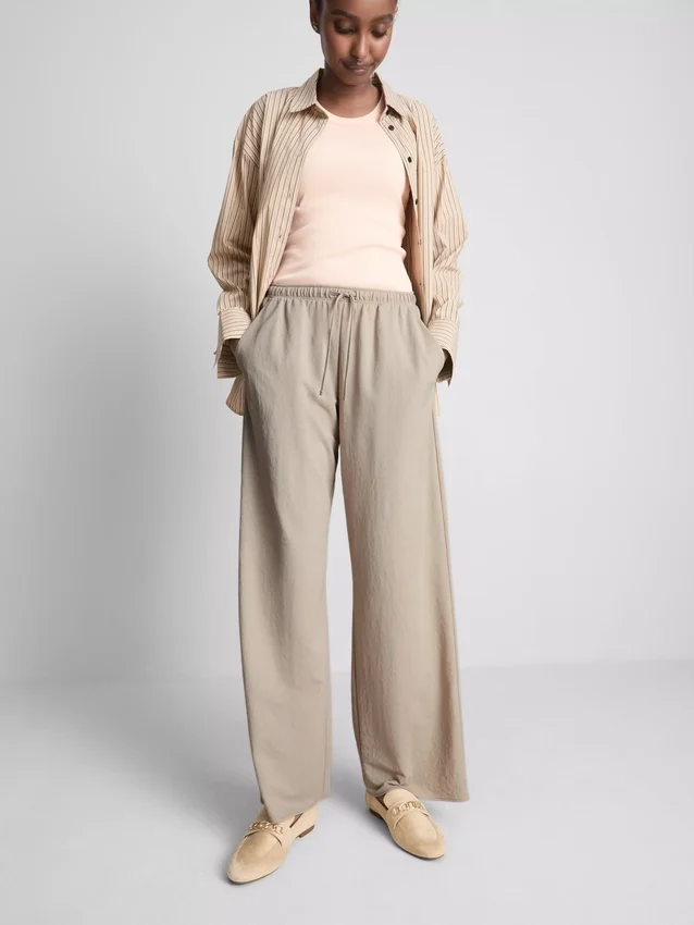 Textured wide leg pants